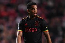 Jurrien Timber chưa hề từ chối Man United