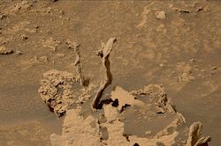 NASA phát hiện tảng đá có hình dáng kỳ lạ trên Sao Hỏa