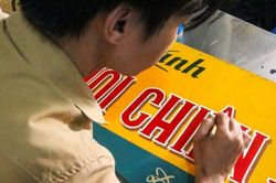 Lưu giữ hồi ức 'Sài Gòn xưa' qua bảng hiệu vẽ tay của chàng trai 8X