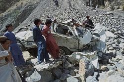 Tai nạn giao thông thảm khốc ở Pakistan, hàng chục người thiệt mạngTin khácSẵn sàng cho kỳ thi tuyển sinh vào lớp 10Người đi tìm hình của nước