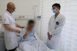 Kỳ quặc chàng trai cứ nói đến chuyện yêu đương là...nôn mửa