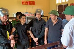 Đại tá Dương Văn Tiến, Phó Giám đốc Công an Thanh Hóa trực tiếp chỉ đạo vây bắt đối tượng giết người
