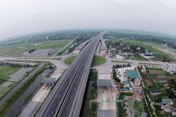 Xem xét chủ trương đầu tư đường bộ cao tốc Dầu Giây – Tân Phú