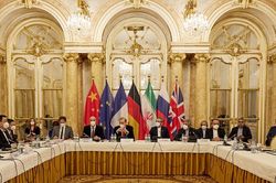 Anh, Đức, Pháp kêu gọi Iran dừng leo thang hạt nhân