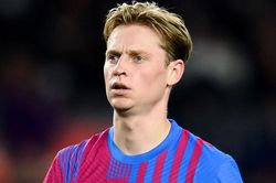 MU bị Barca khước từ lời đề nghị mua De Jong