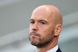 Ten Hag gửi email thiết quân luật: Mùa 'thi cử' bắt đầu