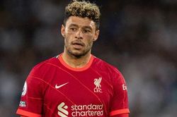 MU bỏ 10 triệu bảng mua Oxlade-Chamberlain