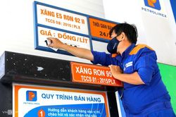 Giải pháp 'hạ nhiệt' giá xăng dầu