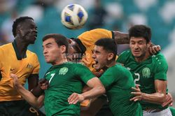 U23 Úc 1-0 U23 Turkmenistan: Đi tiếp nhờ bàn phản lưới nhà