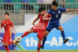 AFC vinh danh siêu phẩm của Văn Tùng trước thềm trận gặp Ả rập Xê út