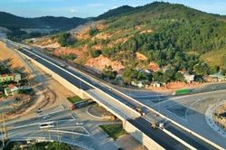 Đề xuất mở rộng, nâng cấp cao tốc Nội Bài - Lào Cai