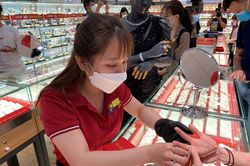 Mua vàng thời điểm này coi chừng bị lỗ