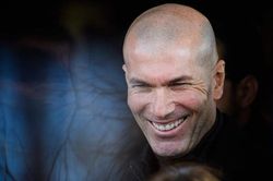 Bóng đá hôm nay 13/6: PSG chọn Zidane thay Pochettino. Lewandowski chỉ muốn đến Barca
