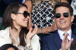 Tom Cruise chia tay bạn gái kém 20 tuổi
