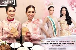 Á hậu Phương Anh diện áo dài nền nã đón Miss International 2019: Fan cứ ngỡ chị em