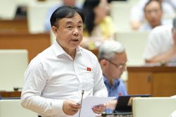 Đừng để bác sĩ vào phòng mổ mà phân tâm gói thầu A, hợp đồng B
