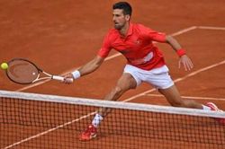 Tay vợt N.Djokovic mất vị trí số 1 thế giới