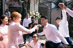 Những thử thách 'khó nhằn' trong lễ cưới sao Việt: Minh Hằng cho chồng leo thang, Ông Cao Thắng 'méo mặt'