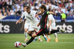Thua thảm Croatia, Pháp biến thành cựu vương UEFA Nations League
