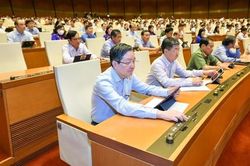 Quốc hội thông qua Luật Cảnh sát cơ động