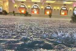Hình ảnh 'Hà Nội lạ lẫm' giữa mênh mông nước sau cơn mưa lớn
