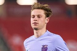 De Jong xát muối vào tham vọng của MU