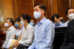 Ông Trần Vĩnh Tuyến được giảm một năm tù