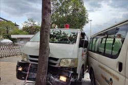 Khống chế đối tượng lấy xe cấp cứu của bệnh viện rồi điều khiển gây náo loạn