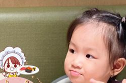 Bà ngoại lên thực đơn cho cháu gái cả tháng không trùng