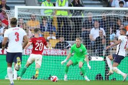 Anh thua sốc Hungary 0-4: Nỗi nhục thế kỷ của tuyển Anh