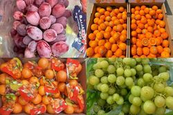 Hoa quả Úc 'siêu rẻ' dội chợ Việt, chị em tấp nập đặt mua