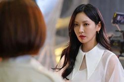 Chưa kịp chúc mừng em chồng có gương mặt xinh đẹp, tôi đã 'đau tim' khi biết nguồn tiền em ấy dùng để 'đập mặt làm lại'
