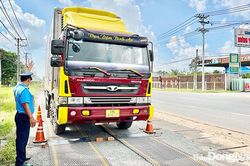 Thẳng tay xử lý xe quá khổ, quá tải