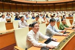 Quốc hội thông qua Nghị quyết về thí điểm cho phạm nhân lao động ngoài trại giam