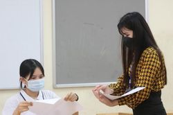 Hôm nay, 107.000 thí sinh đi làm thủ tục dự thi vào lớp 10 công lập Hà Nội