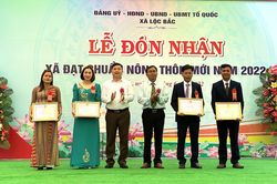 Bảo Lâm: Xã Lộc Bắc đón nhận Bằng công nhận xã đạt chuẩn nông thôn mới
