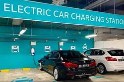 Singapore muốn xây dựng luật mới về trạm sạc xe điện