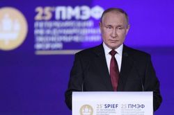 Ông Putin chỉ trích phương Tây và tuyên bố kết thúc kỷ nguyên 'đơn cực'