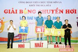 Giải bóng chuyền hơi Khối thi đua số 2 thành công tốt đẹp