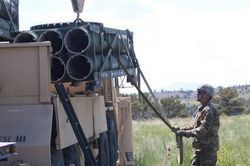 Mỹ cân nhắc tăng gấp đôi hệ thống pháo phản lực HIMARS, Ukraine vẫn lắc đầu 'chưa đủ'