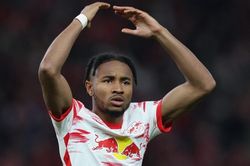 Chuyển nhượng 19/6: Real Madrid lên kế hoạch mua Nkunku. MU cách De Jong 13 triệu bảng