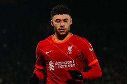 MU đạt thỏa thuận Oxlade-Chamberlain
