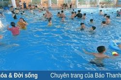 Bể bơi 'đắt' khách trong những ngày nắng nóng