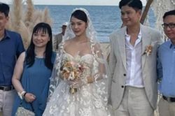 Cô dâu Minh Hằng nhắn chồng đại gia: Muốn được là bông hoa duy nhất của anh từ nay tới cuối đời