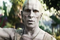 Christian Bale đội đầu trọc giả khi đóng 'Thor 4'