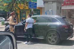 Quang Hải bị cảnh sát giao thông hỏi thăm khi về Việt Nam