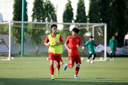 Bộ đôi Văn Khang, Văn Trường bắt nhịp nhanh với U19 Việt Nam