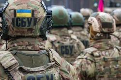 Ukraine bắt 2 quan chức bị tố làm 'tay trong' cho Nga