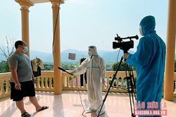 Thượng úy trẻ nhiệt huyết với nghề báo