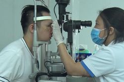 Chữa mắt miễn phí cho các hoàn cảnh khó khăn